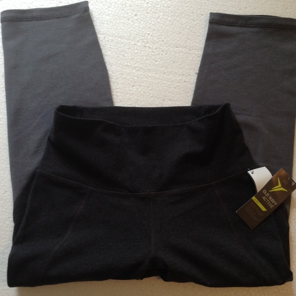 Old Navy Active High Waist Capri Leggings - Picture 2 of 8